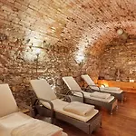 Koenigshof Hotel 4*