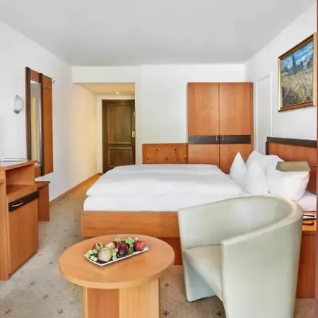 Hotel Koenigshof Hotel Resort 4*