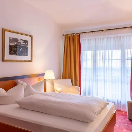 Koenigshof Hotel Resort 4*