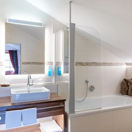 Koenigshof Hotel Resort 4*
