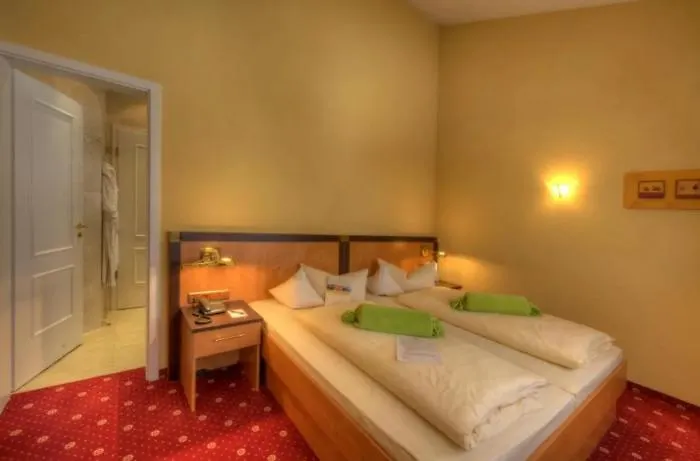 Königshof Hotel 4*