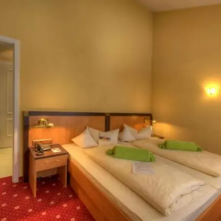 Koenigshof Hotel 4*