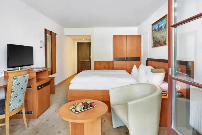Hotel Koenigshof Hotel Resort 4*