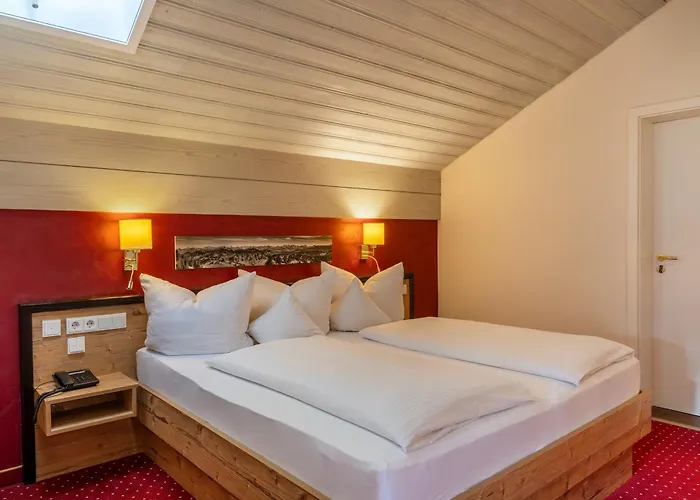 Koenigshof Hotel 4*